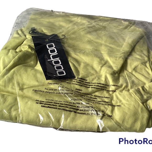 BOOHOO Womens Sexy Dress, Slim Fit Light Weight Silky Fabric In Lime Size 10 - Picture 2 of 4